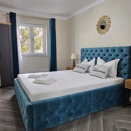 White Rezidence II Apartment Curtea de Argeş Екстериор снимка