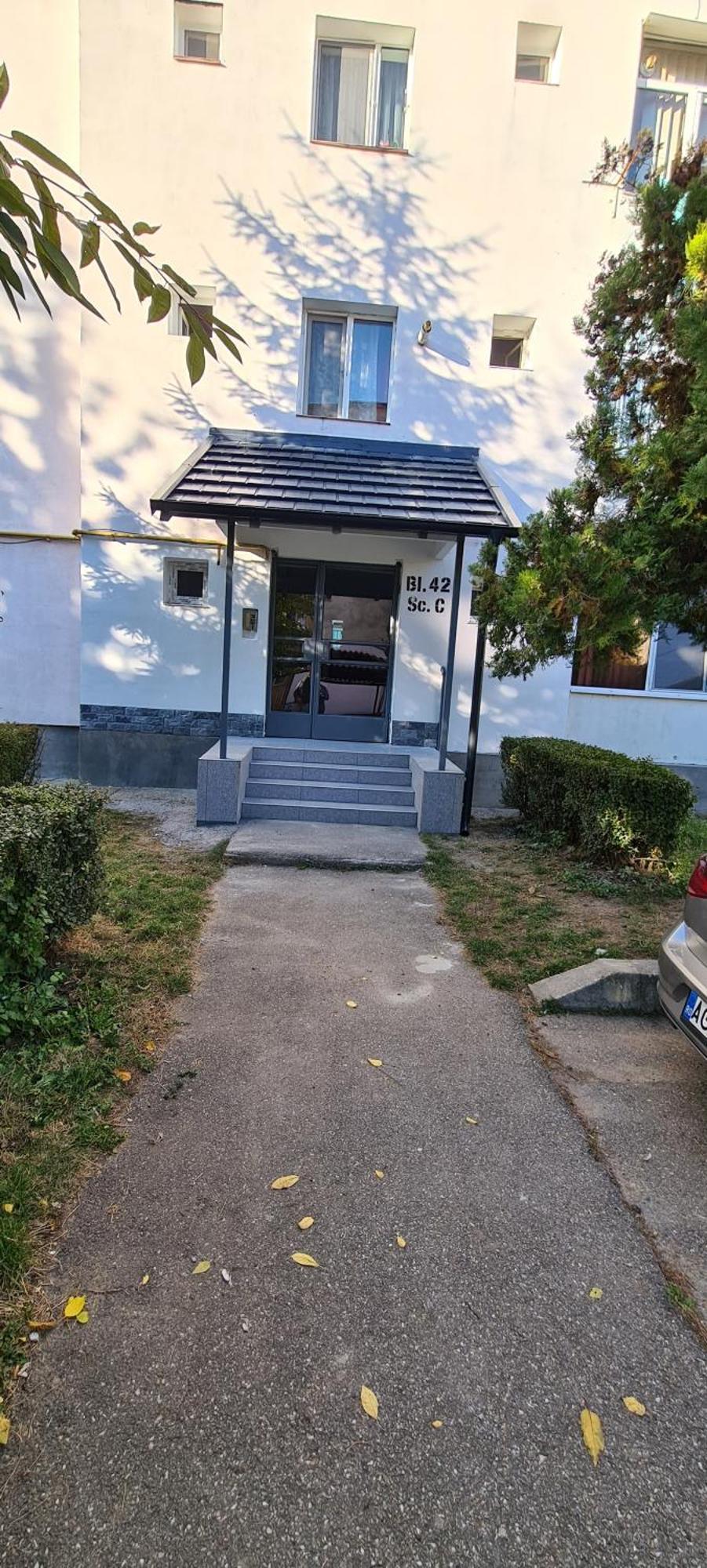 White Rezidence II Apartment Curtea de Argeş Екстериор снимка
